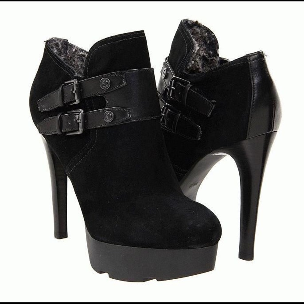 Guess Gwelnorre black multi suede booties Sz 7M